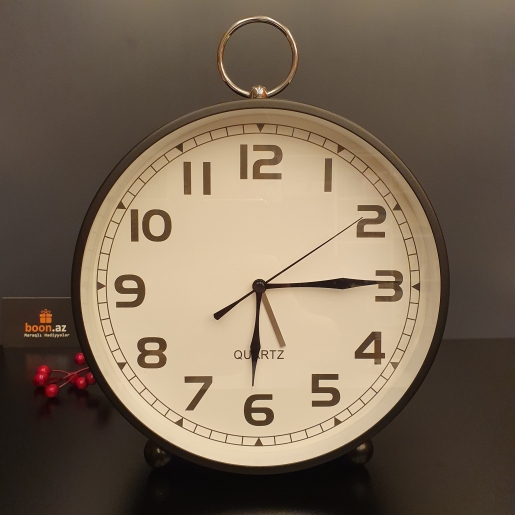 Классические часы с будильником 
