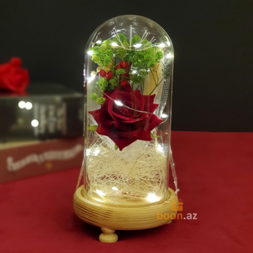 Роза в стеклянной колбе (деревянная подставка)