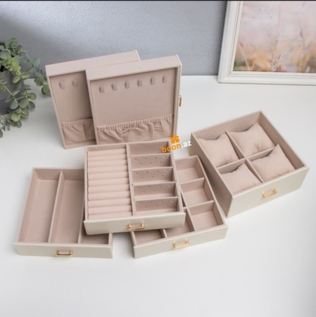 Шкатулка для украшений "Комод с золотистыми ручками"beige