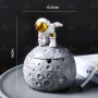 Креативная пепельница «Космонавт на Луне»