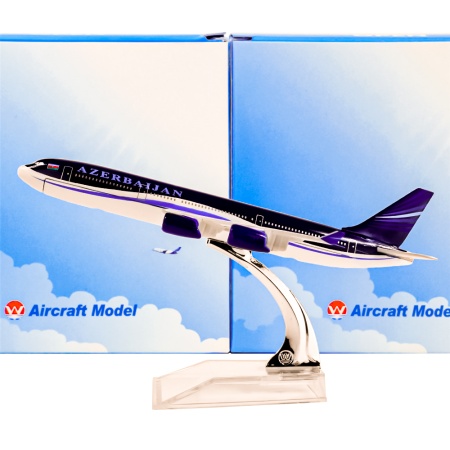 Модели самолётов "AZERBAIJAN Airlines  Airbus 340". Aircraft models "Boeing" & "Airbus"