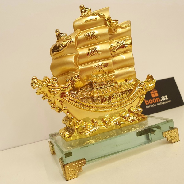 Статуэтка фэн-шуй "Золотой корабль"