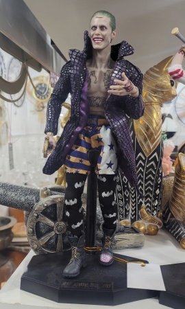 Коллекционная фигурка игрушка «Джокер» из серии «Отряд самоубийц» Suicide Squad, «BATMAN Imposter» version