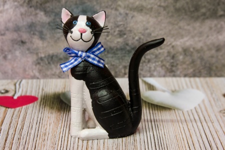 Фигурка декоративная чёрно-белая  "Кошечка и Кот"