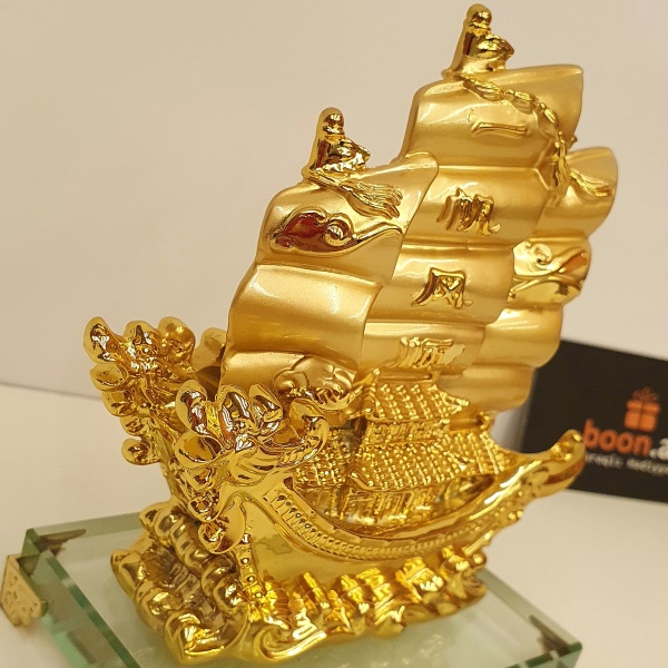 Статуэтка фэн-шуй "Золотой корабль"