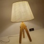 Деревянная настольная лампа 