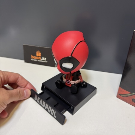 Авто держатель в машину Дэдпул  Deadpool (качает головой)