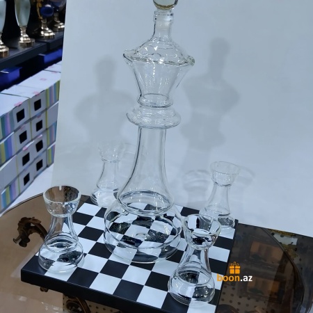 Набор для виски и вина "Chess game" на подставке (графин, 4 стакана)