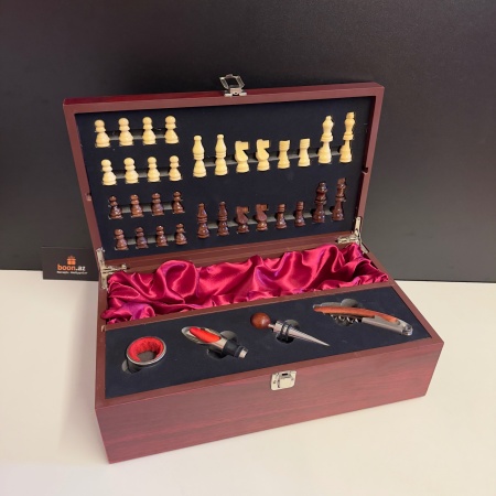 Деревянный шахматный винный набор