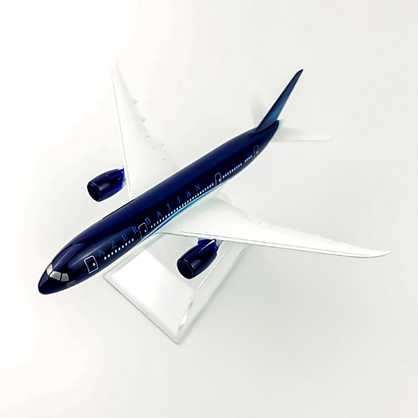 Модели самолётов "AZERBAIJAN Airlines BOING 787". Aircraft models "Boeing" & "Airbus"