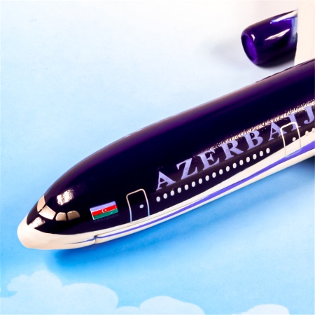 Модели самолётов "AZERBAIJAN Airlines  Airbus 340". Aircraft models "Boeing" & "Airbus"