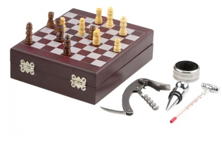 Винный набор с шахматной доской и шахматами